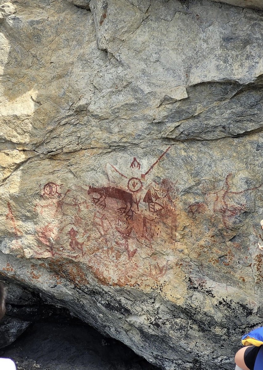 XifiXCrypto's tweet photo. When on Stuart Lake, if you crest the mountainside while along your journey. You may stumble upon a message from our ancestors. These depictions fascinate me, I wonder if anyone can tell me if there’s a message behind these? 
Stuart Lake, B.C. Canada. https://t.co/OKoSRkkA7x