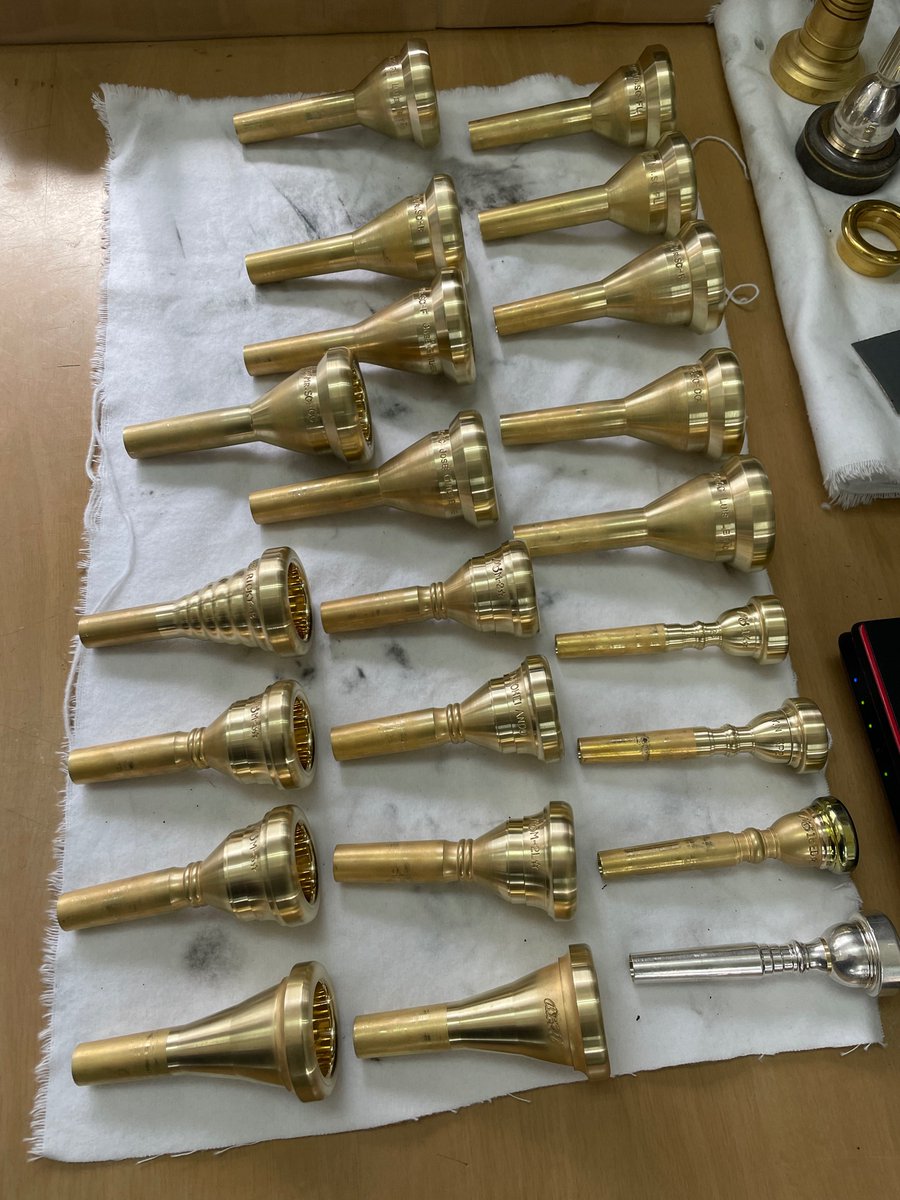 明日はこのマウスピースが帰ってきます😭

ほとんどがポルトガルで行われるGravissimoでのご注文分

新商品が多数です。
現地でのテストを経て新商品化できたら改めてご紹介いたしますね