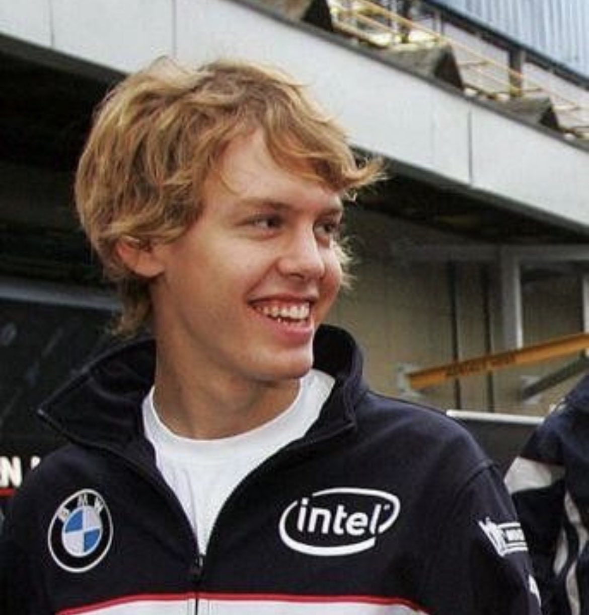 tia 💙 danke seb on Twitter: "SEBASTIAN VETTEL *sobs* i love you  https://t.co/CKIzR79u6A" / Twitter