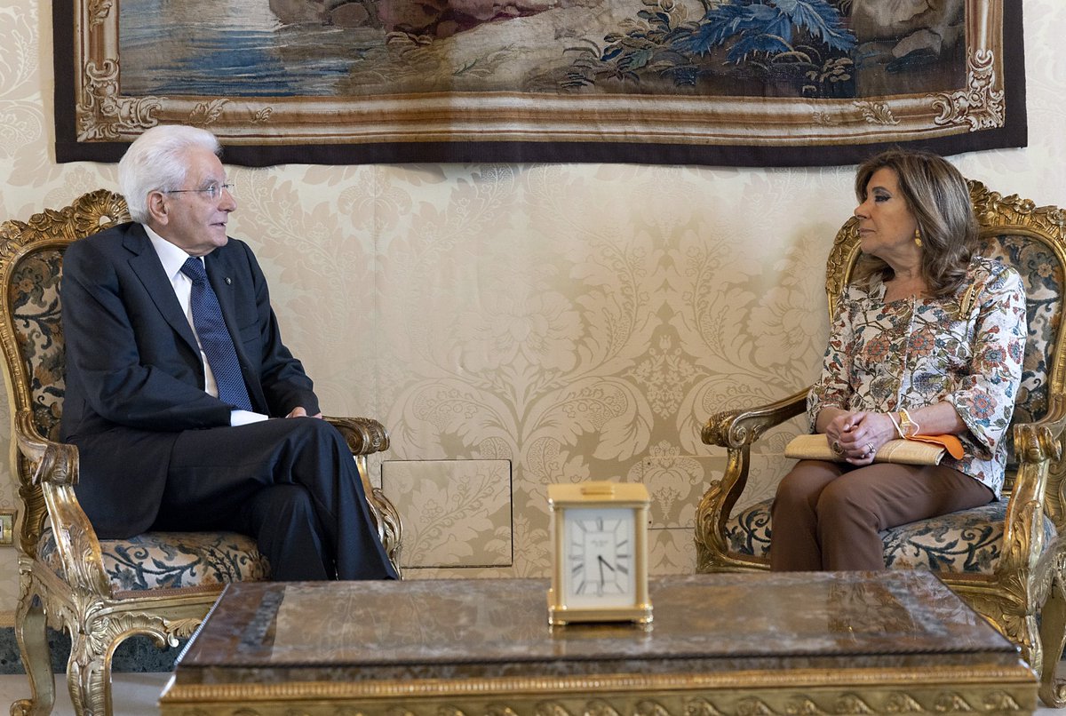 Quirinale's tweet photo. Il Presidente #Mattarella riceve al #Quirinale la Presidente del Senato #Casellati https://t.co/n03VjX27ny