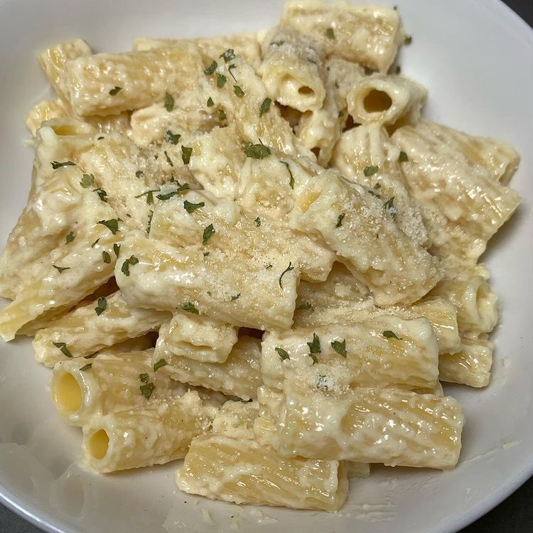 moontides_'s tweet photo. I could eat pasta every single day and never get tired of it https://t.co/zK4ztb8m0D