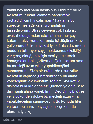 yankibuyuksezer's tweet photo. Her gün böyle mesajlar geliyor genç meslektaşlardan. Umutsuzluktan ziyade ne yapacağını bilmemek. Şimdi, evet bu tip mevzulara bir olumsuz iki olumlu yaklaşılır. Ama olumsuz yaklaşanlara devamlı olumlu yaklaşanların "siz beceremediniz diye bok atmayın" tavrı da sıkıntı: https://t.co/CJYiw6ru77