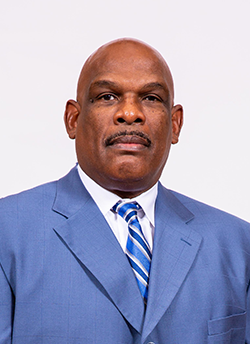 TDGray50's tweet photo. Hey!!! Tune into “Scouting Report” on Sunday July 24th at 12:30pm. We have a great lineup of guest that include U of L Associate Head Women’s Basketball Coach Stephanie Norman, SU Head Men’s Basketball Coach Kevin Gray, and former UT Head Men’s Basketball Coach Wade Houston. https://t.co/xG6KrBDokA