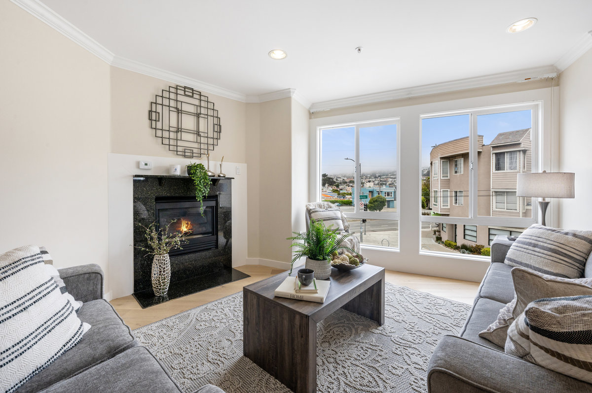 MichaelAckerman's tweet photo. Open Sunday - Boutique Building - Great Rate - Low HOA Dues https://t.co/PjyTzY8PtD https://t.co/ujVjFxzvCI