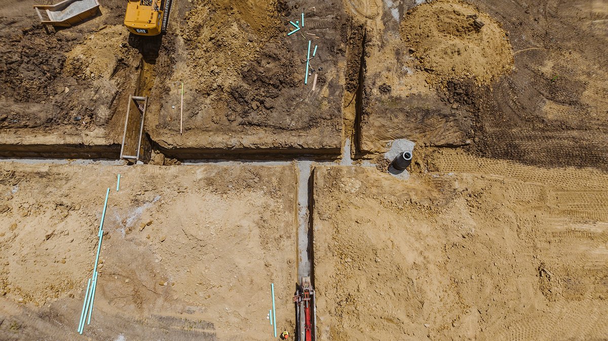 ESS_emerysapp's tweet photo. Check out our #ProjectProgress! π§
We are deep into our #ESSKC Woodlawn subdivision project...literally.
After two weeks of rain delays in May, the sanitary pipe crews are still finishing on time πβ Way to get the job done the #ESSWay!
#heavycivilconstruction https://t.co/j7rufhXhNp