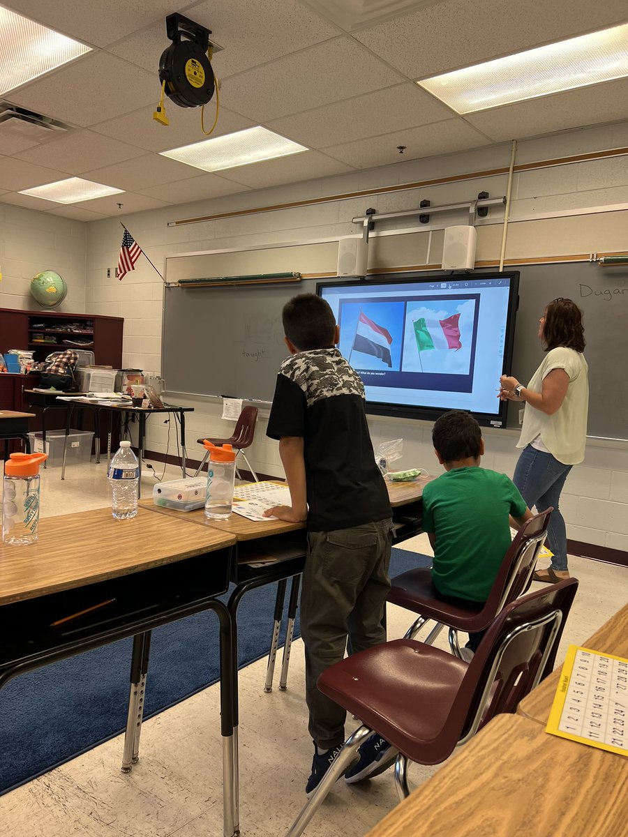 AsmahanJackson's tweet image. It was so wonderful to see and hear students talking about math. What do you notice? What do you wonder?  Create your own! Thank you Mrs. Baldwin! #pwcssummerschool #numbersenseroutines @PWCSNews @PWCSOSL @ShauntelBaldwin @LDMcDade
