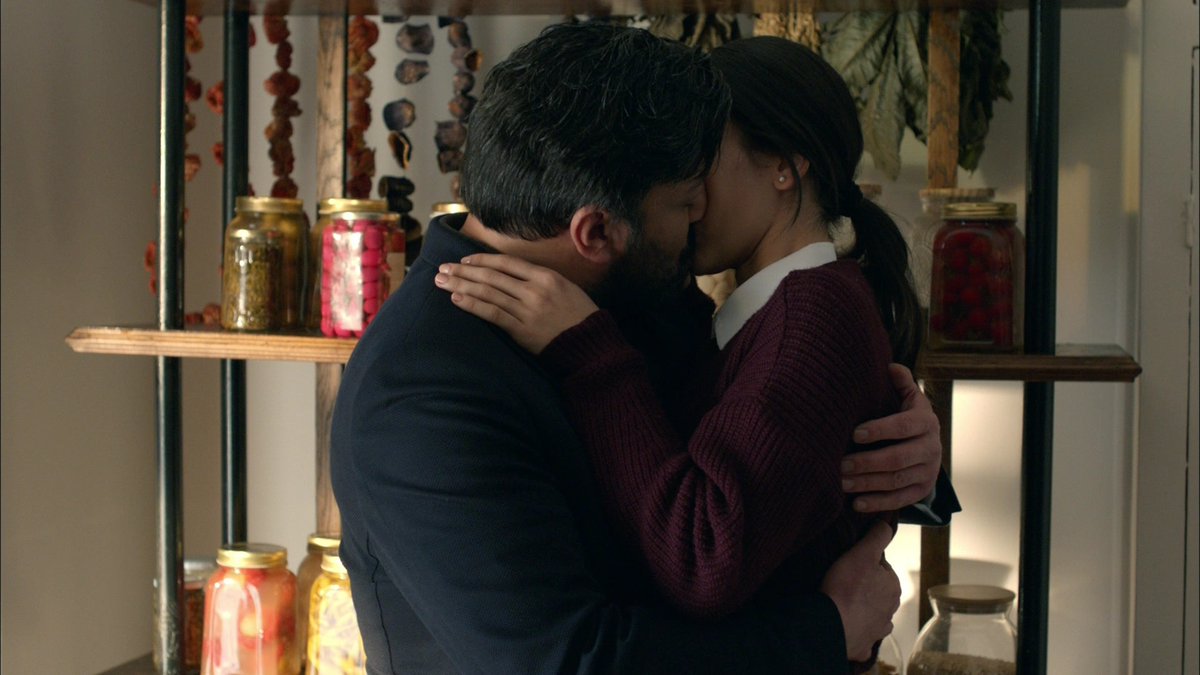 Yasak aşk!
"Ben sana gerçek bir şey vadediyorum. Gerçek aşkı vadediyorum..."
👉 atv.link/07njmc

#Maraşlı