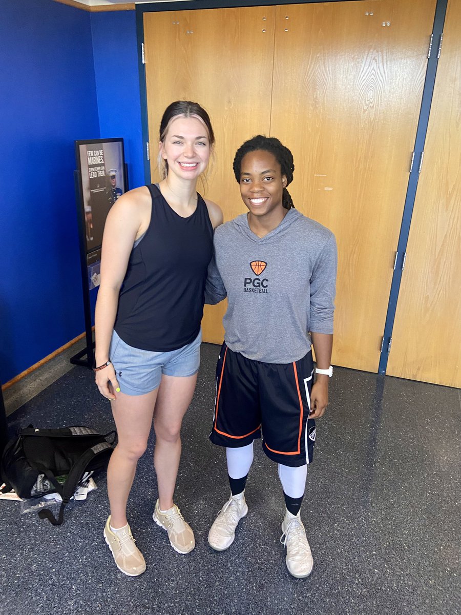 MaciHartsell's tweet photo. I spent last week at my second PGC Grad School, having a blast and learning a ton as always! Forever grateful for the people and mentors that PGC has brought into my life. A special thanks to @ChadSongy @Lili_Thompson1 @DAlexander__! I can’t wait for my next session! https://t.co/Vs4T2n09vh