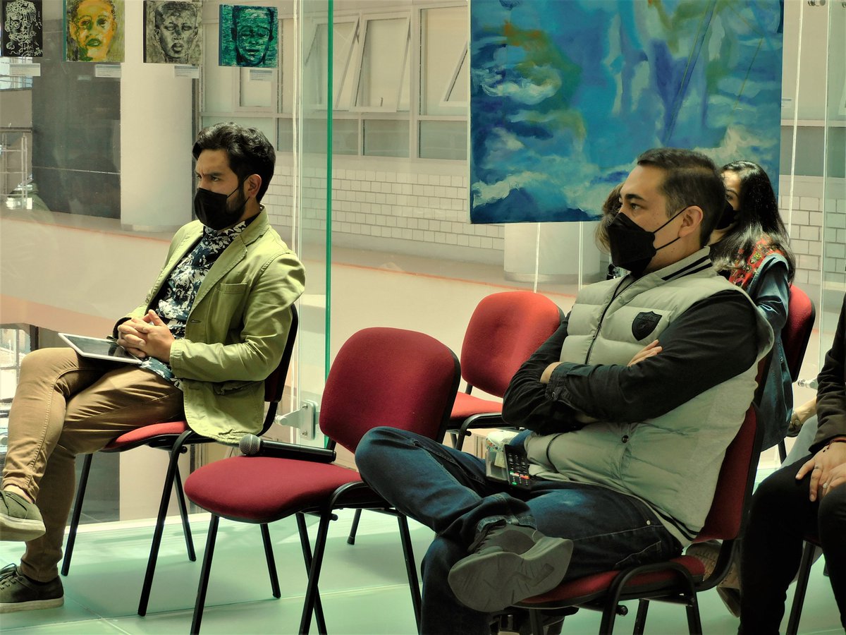 Semmi_UAM's tweet photo. Hoy proyectamos en la Biblioteca Dr. Miguel León-Portilla de la @uamcuajimalpa el Documental 
THE VERTICAL BORDER | @tvbdoc 
De @scwolf5 | CIDE 
@DcshUam 
@DTerruno_UAM 
@CulturaUAMmx https://t.co/N2nAiFfmuG