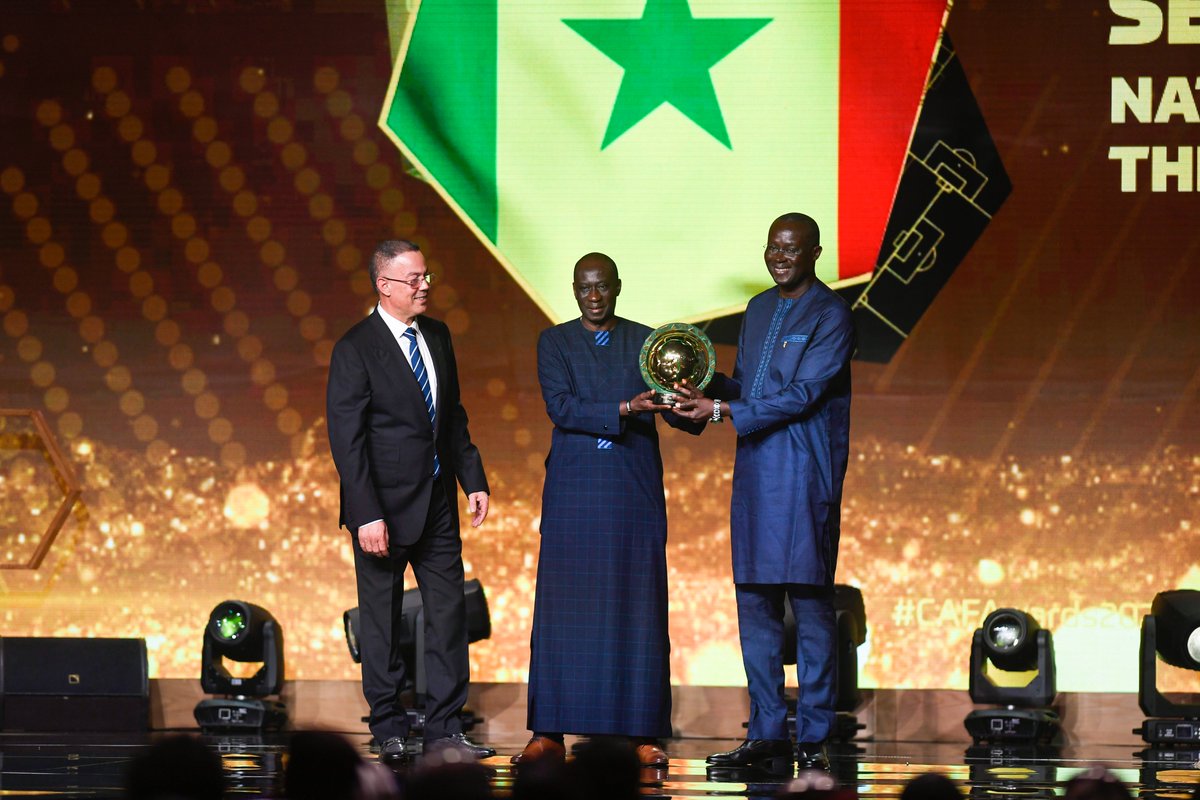 CAF_Online's tweet photo. They'll never feel more proud! 😍

Senegal truly deserved to be the National Team of the Year (MEN) 🇸🇳

#CAFAwards2022 https://t.co/VDaaINBric