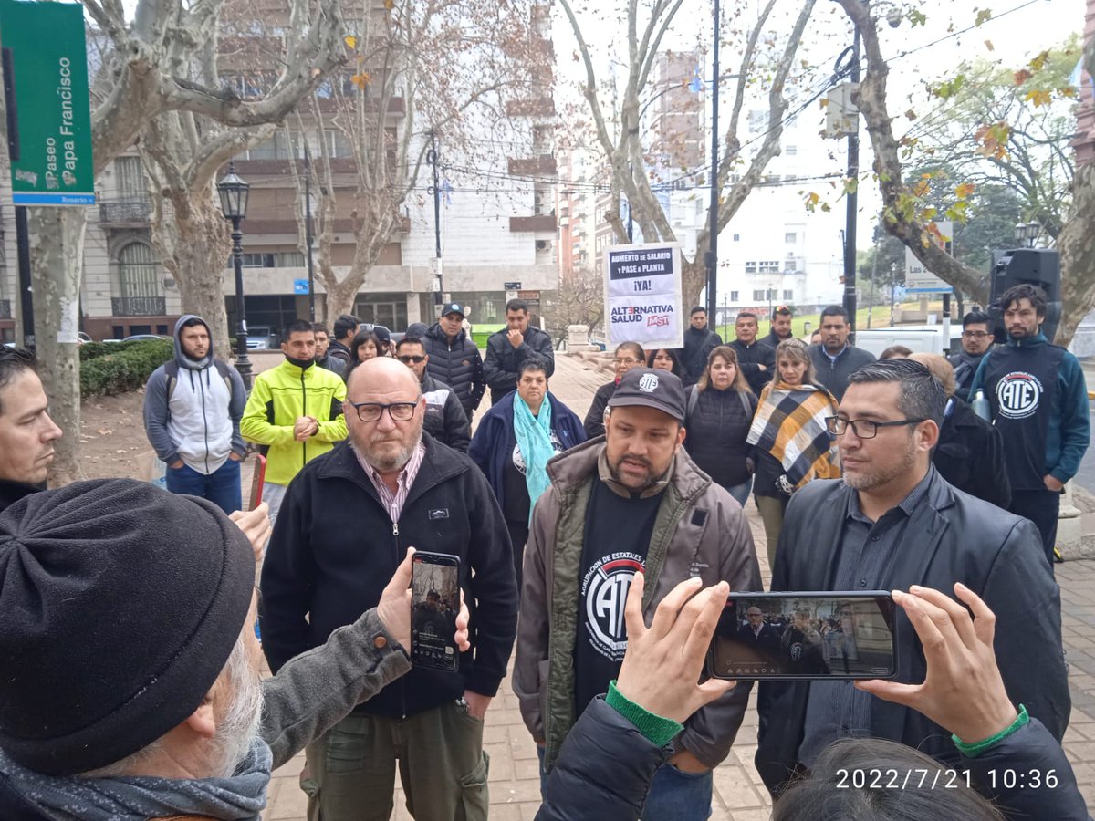 jime_sosaa's tweet photo. Todo el apoyo a los diferentes sindicatos y agrupaciones de trabajadores municipales que salieron a reclamar por sus derechos. Nuestro compañero @CachoParlante , referente municipal, fue parte de la conferencia de prensa exigiendo a @pablojavkin una inmediata reunión. https://t.co/UvkExzIZuO
