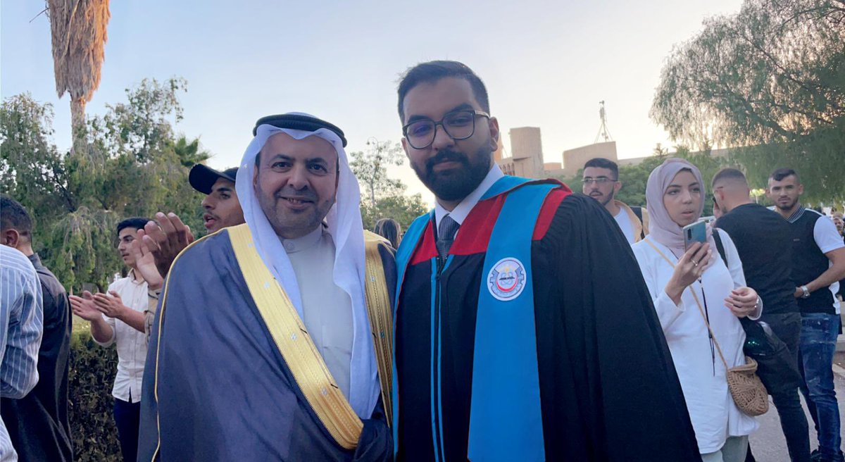 الحمدلله الذي بنعمته تتم الصالحات أتم الله علينا بفضله ورحمته تخرج ابننا الدكتور / مشعل ابراهيم الدميثه من جامعة العلوم والتكنلوجيا في المملكه الاردنيه الهاشميه 
#الدميثه