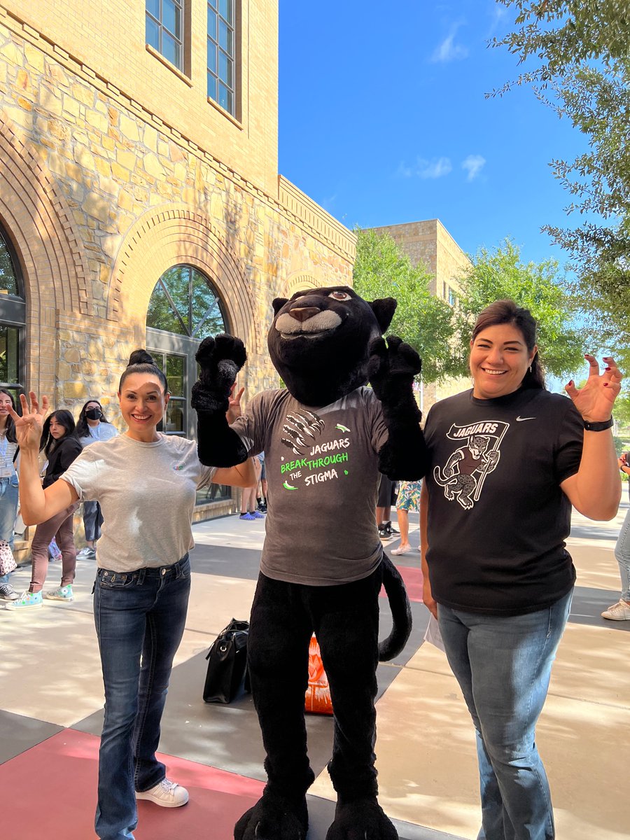 NISDCASTTeach's tweet photo. These 2 fabulous ladies are working with our inaugural class at CAST Summer Studio, as the students prepare to share their story!  Ms. Aguilar (left) is our Programs Coordinator &amp; Ms. Wynne teaches Algebra.  Thanks for sharing your positive light with the students this week! https://t.co/SXc8Wavb9P