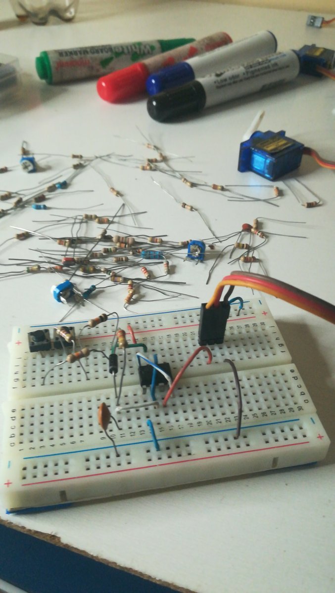 Ya experimentando con este componente electromecánico....
