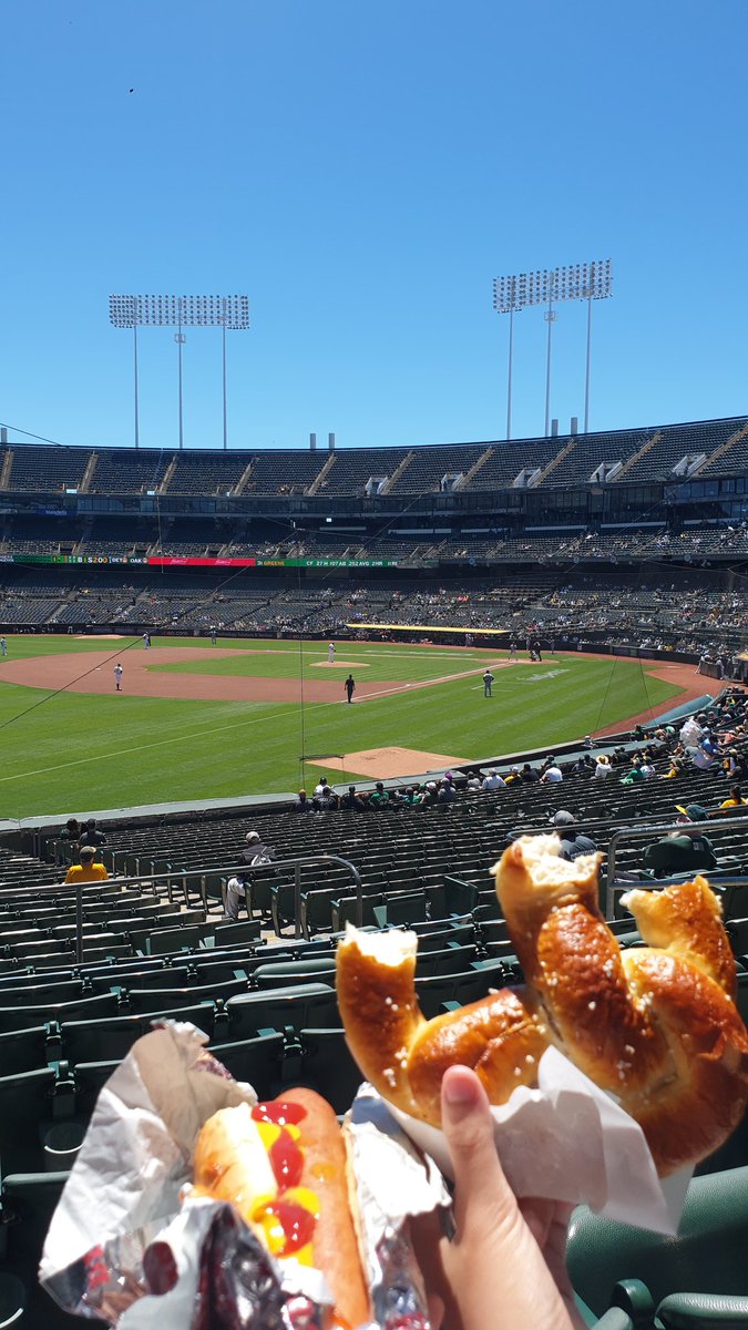 B_T_S_Exclusive's tweet photo. #atthecoliseum
Go Oakland!!!!!!!!!!!!!!!!!!!!!!!

@Athletics https://t.co/b1hHjv8mz5