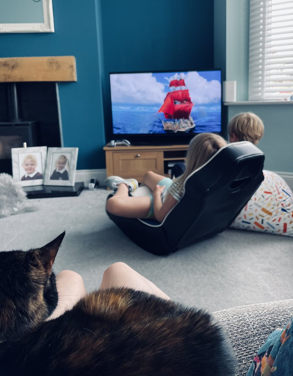 jkhodgsonwriter's tweet photo. We are all enjoying Sea Beasts on #netflix 🌊 yes, even mog 🤭 great bit of reference for my WIP!
#seastories #seashanties #pirates #seabeasts #seamonsters #mgfiction #amwriting #writingcommunity https://t.co/WOul1UgeAw