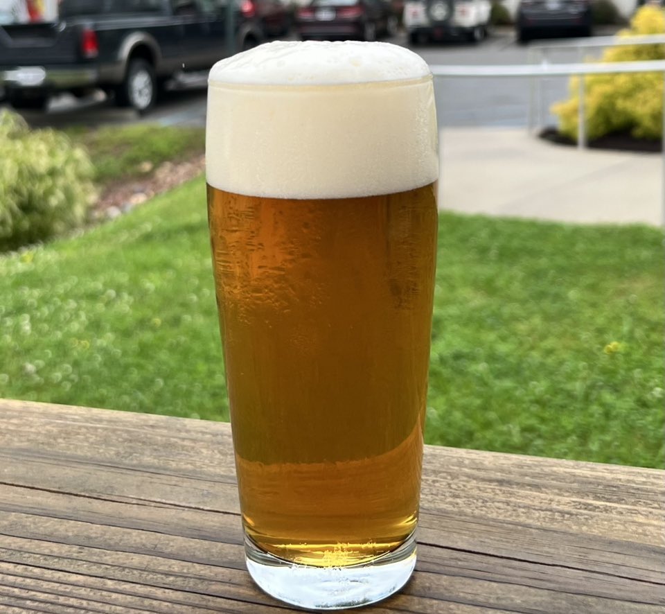 BillsburgBeer's tweet photo. “Either write something worth reading or do something worth writing.” – Benjamin Franklin
“Or brew something worth drinking.” -
Billsburg Brewery 

#wisewords 
#brewlocal 
#billsburgbrewery 
#thursdayquotes https://t.co/FflpwjZqI3
