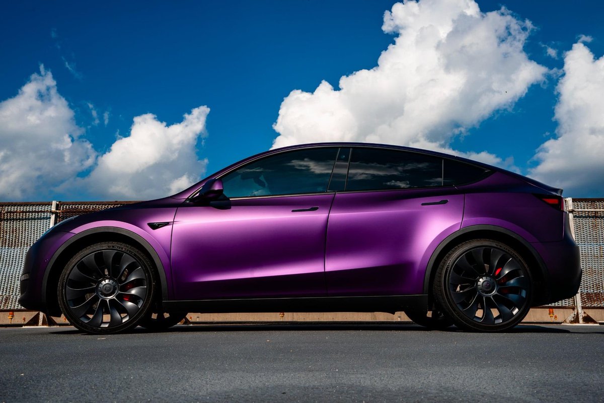 Macdizzledoo's tweet photo. Finally. The Tesla matches the stream! 😉😈🖤💜🙌🔥🥵 What do you think? Gotta figure out how to incorporate @VYRALTEQ into the spaceship to bring it all the way home! 😎 #teslamodely #customtesla #wrappedcars #carwraps #Tesla #ToTheMoon #teslamotors #customcars https://t.co/ybXTGVd3eU