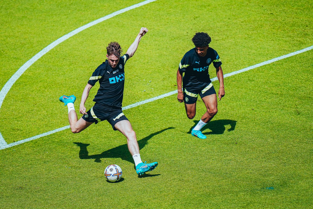 ManCity's tweet photo. Straight back to it! 💪🏃

#ManCity https://t.co/FVys7zSHOr