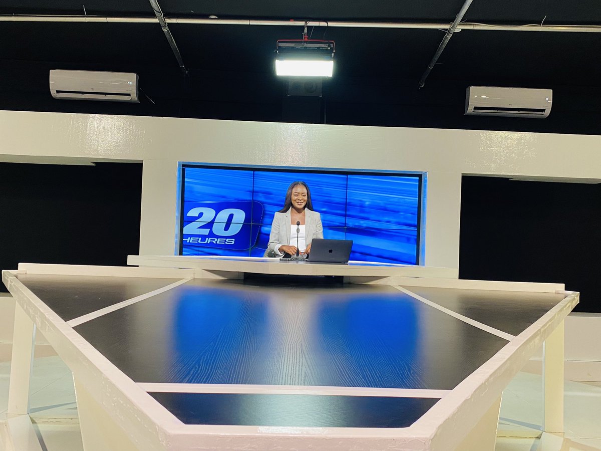 2stvsenegal's tweet photo. ✨EN DIRECT ET À L’INSTANT VOTRE JOURNAL 20H AVEC HADJARA CISSÈ À LA PRÉSENTATION‼️
-
#2STVLIVE #JOURNAL20H #HADJARACISSE https://t.co/lojdd2pgCU