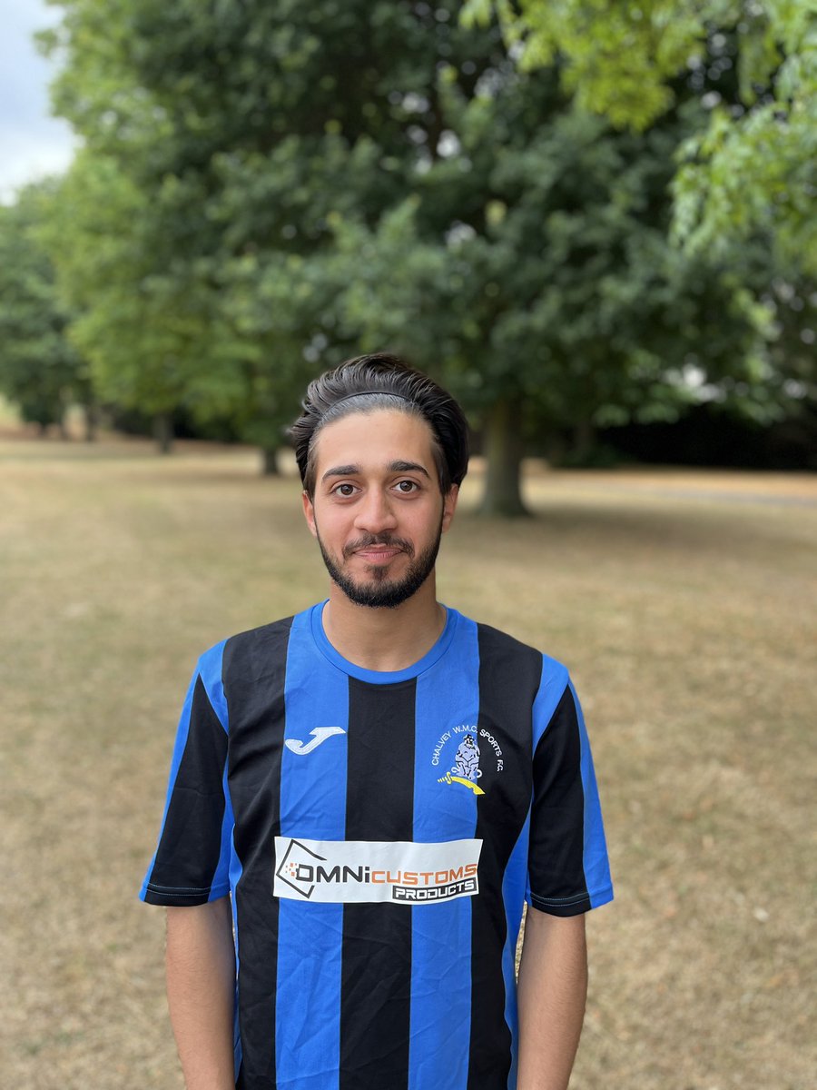 ChalveySportsFC's tweet photo. 🚨Delighted to announce the return of Danielle Di Cioccio, Neo Hookey, Tom Dean and Sherif Elghoniemi for the coming season 📝🔥⚽️ https://t.co/quL8omok3Y