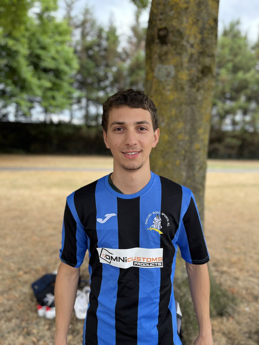 ChalveySportsFC's tweet photo. 🚨Delighted to announce the return of Danielle Di Cioccio, Neo Hookey, Tom Dean and Sherif Elghoniemi for the coming season 📝🔥⚽️ https://t.co/quL8omok3Y