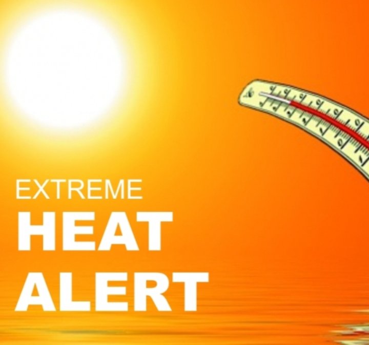 HongServing's tweet photo. #WeatherAlert #ExtremeHeat #HeatWave in #Effect For #Easten #Canada and #Several parts of The #Continental #UnitedStates 
Temps might reach 40°C 
#StayHydrated #AC #ChecksPets and #TheSick #ListenToTheRadio #TVNews https://t.co/J0LZRyUjhU