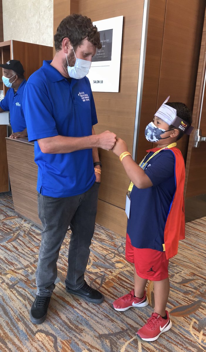 MsCee131's tweet photo. Thank you SDCC! #ShrapnelSDCC https://t.co/3DgIjaijc3