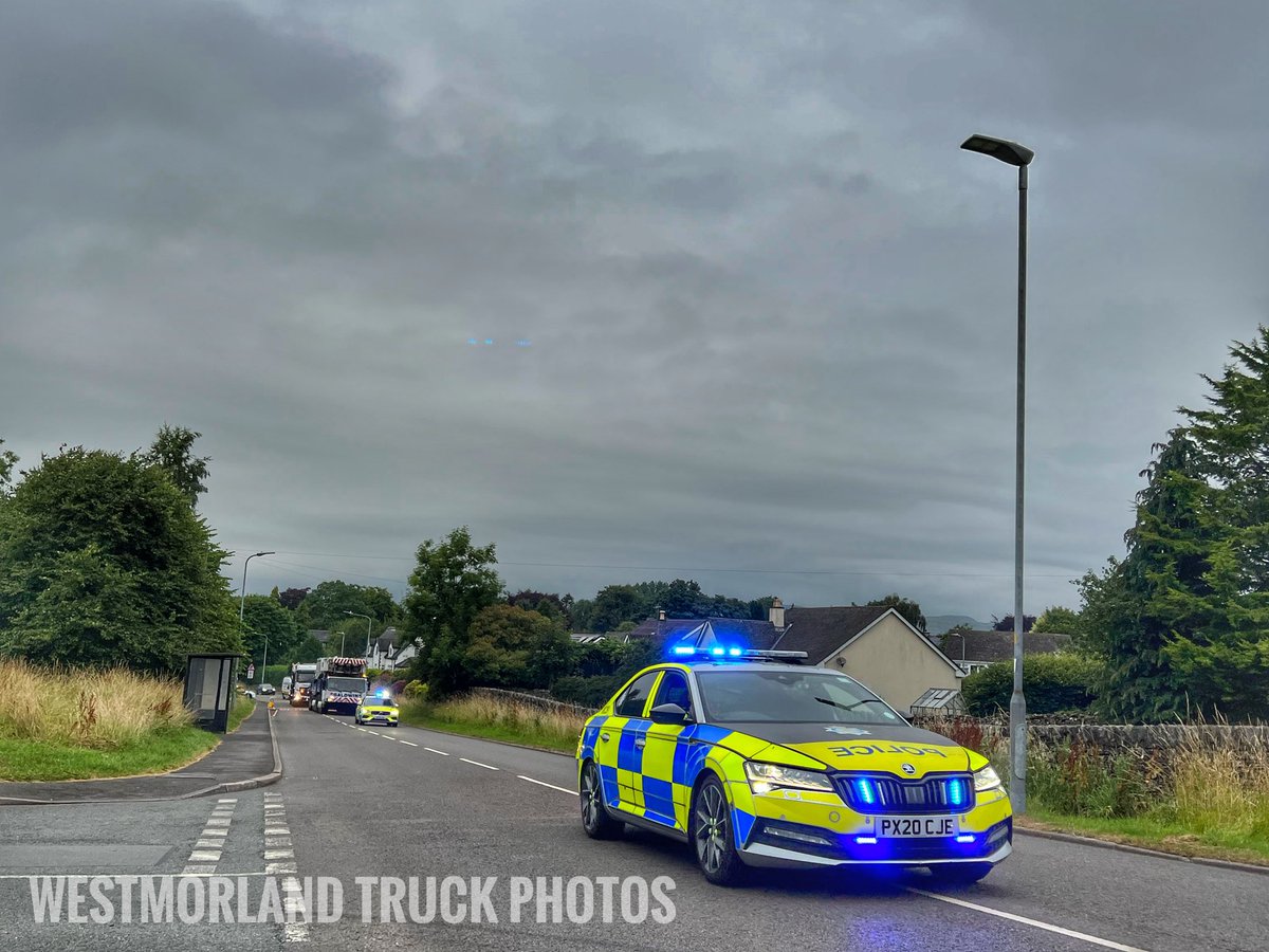 Westtruckphotos's tweet photo. Baldwins Crane hire leaving Kendal tonight with plenty of support from Cumbria roads police. #heavyhaulage #cranes #wideload #longload @CumbriaRoadsPol https://t.co/kdcsSoCbqn
