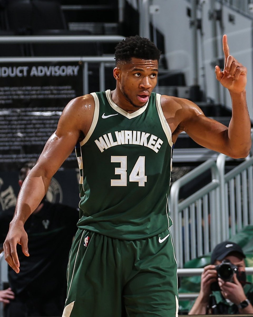 [Trivia del día]

¿Eres experto en la NBA? Es momento de poner a prueba tus conocimientos.

Preguntas en el hilo...