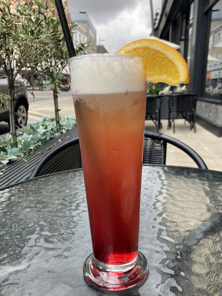 cafe1851's tweet photo. Paradise Falls 🍹

One of our freshly made mock tails at #1851 https://t.co/2Wl6BcZbZQ