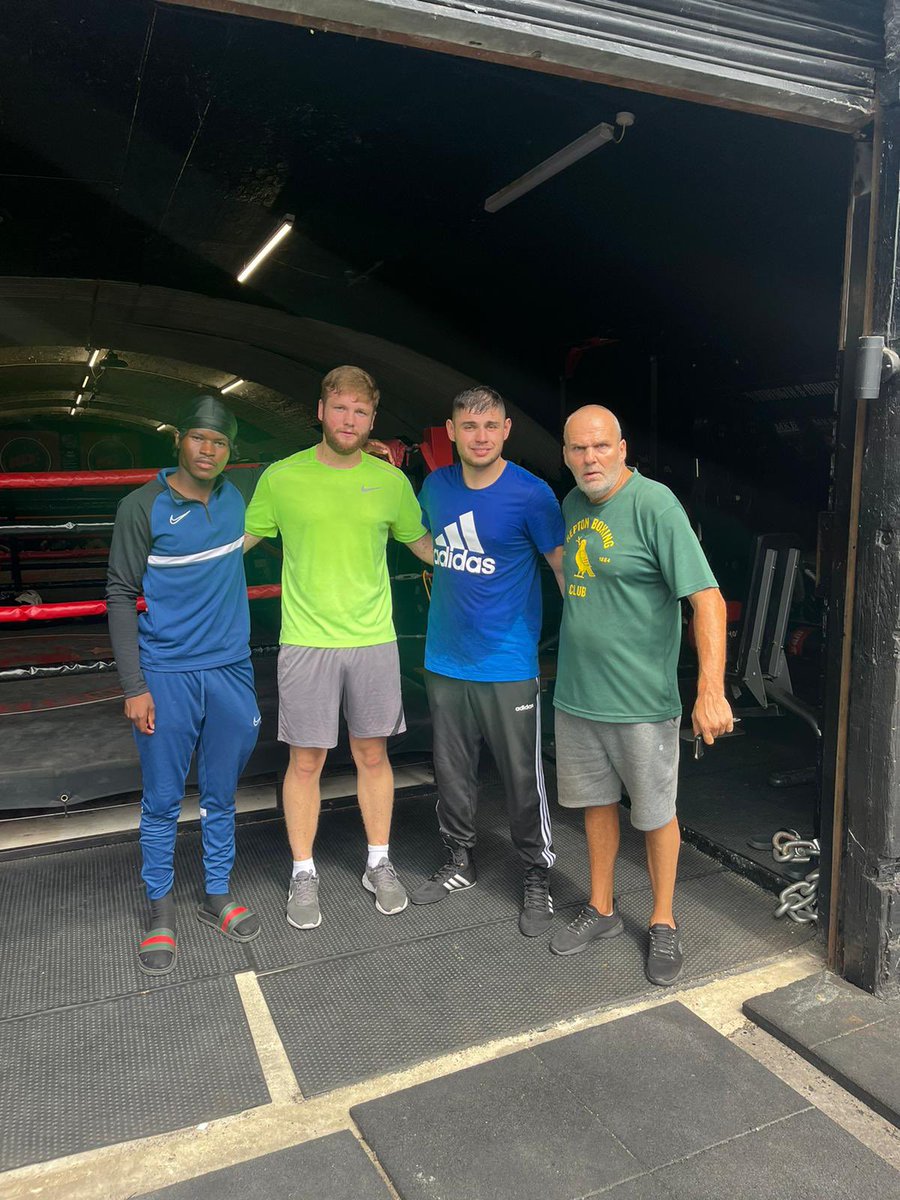 alfieRwarren's tweet photo. 2 Fantastic Signings Announced. @WBoxingM are delighted to announce the signings of Top Amateur Stars and Heavy Hitters, Byron Carlito Cox and Daniel Anca. 

Very excited about these young men. Both explosive and will take the pro ranks by storm. 

Welcome to the Team Lads 💪🏻👊🏻🔥 https://t.co/CAzvWDwMq5