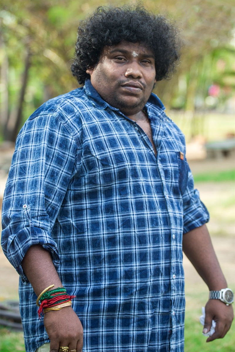kailashsatana's tweet photo. #HappyBirthday @iYogiBabu anna wishes a great success for upcoming projects 😍 https://t.co/LprQmwhVO5