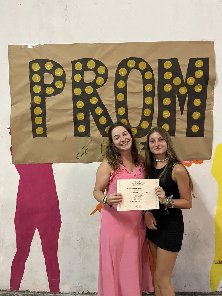 corunafnx's tweet photo. 🤩🎩👏🍀 #prom22 #elveranodesuvida https://t.co/N40OFM1w3M