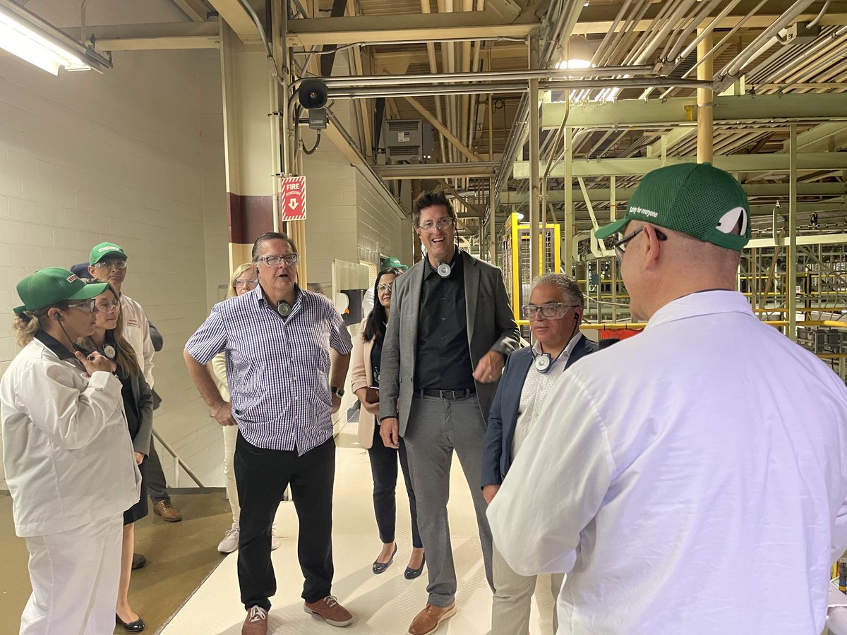 TurnbullWhitby's tweet photo. Great tour of @HondaCanada’s plant in Alliston today with @fsorbara and the Auto Caucus. It’s great to see the results of their federally supported facility upgrades that will create jobs and help lower carbon emissions by manufacturing the electric CRV. #ThatsProgress https://t.co/dUSBg1k02k