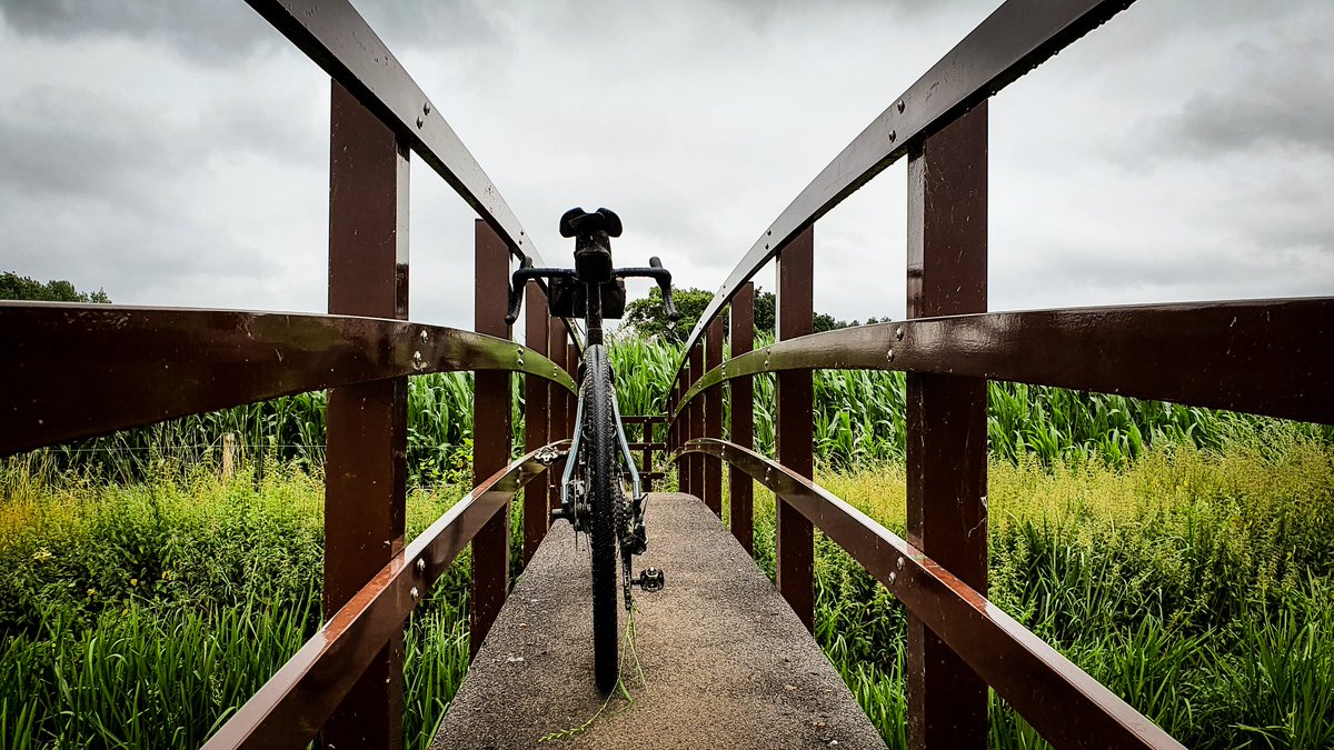 buitenadem66's tweet photo. #cyclingview #dekempen smalste bruggetje ooit ๐ค https://t.co/UXzgEXi6bW
