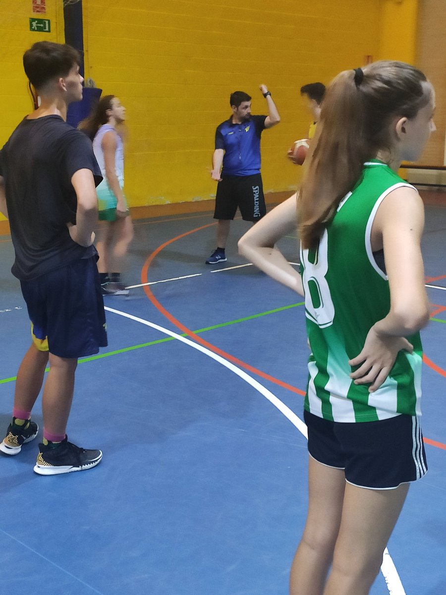campuscdgb's tweet photo. Más trabajo de defensa! Que el ritmo no pare. Y eso con @Manuel_Reyes_S está asegurado. https://t.co/xrmjsrYGdf