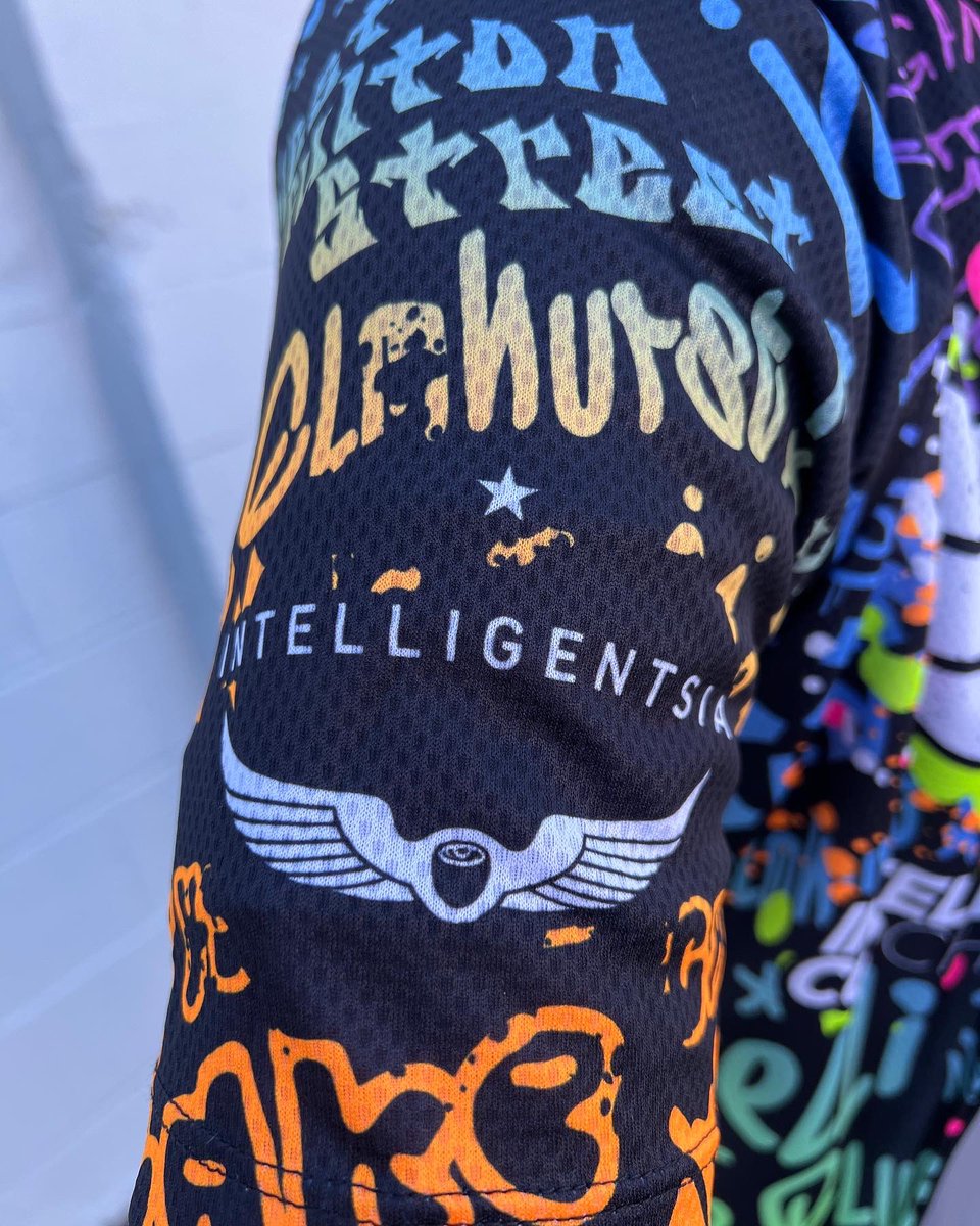 Intelligentsia Cup tweet media