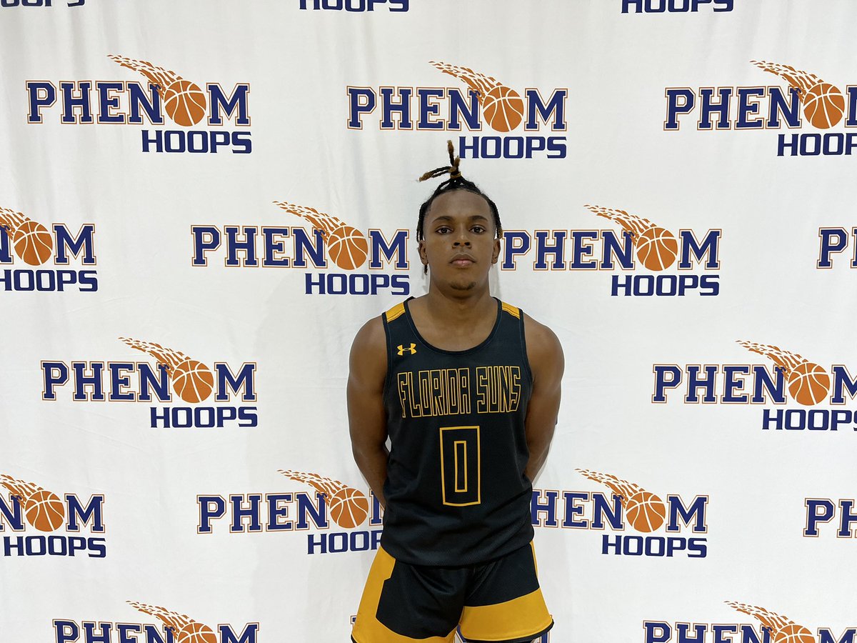 JeffreyBendel_'s tweet photo. 5’10 ‘23 Montrell Bell (Florida Suns) is a tough, active, well-rounded floor general. He’s extremely fast and quick with the blend of IQ, vision, and ball-handling to truly get wherever he wants on the floor. Rugged defender, quality communicator, and natural leader #CoachRickTOC https://t.co/v69qNyOQ91