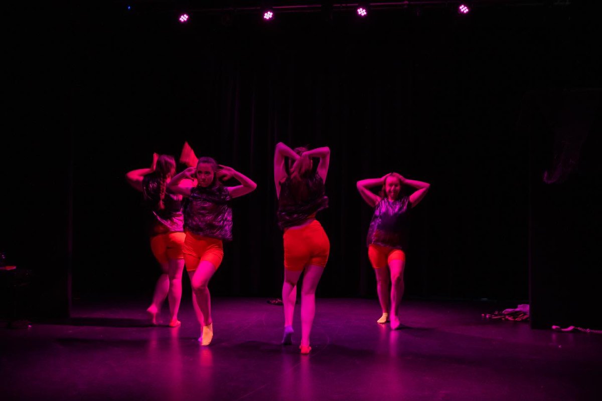 A few snapshots from our scratch event !! 

Thank you to everyone that came and supported us !!

We’re really excited to work with @thelincolncompany and watch our project grow 🌱

Cannot wait to share our journey with you all 🛣

📸<a href="/miacj5/">Mia🥀</a>