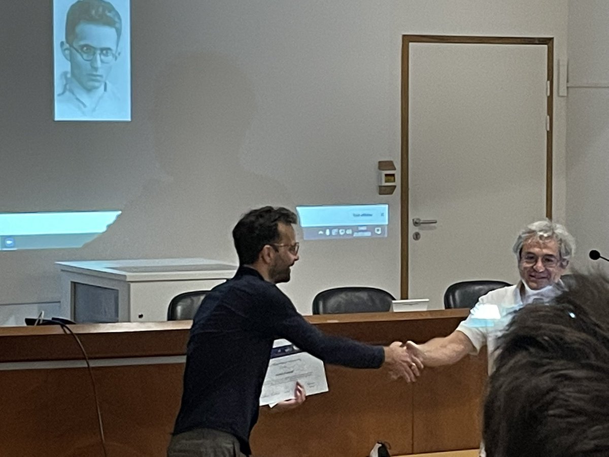 FrancesVidotto's tweet photo. The #LOOPS22 Bronstein Prize (https://t.co/u1ZuzsHZKs) was announced (with some theater by @carlorovelli) today and the winner isโฆ Daniele Pranzetti (@Perimeter & @Mariecurie_alum) ๐ https://t.co/oCMKj1h4am