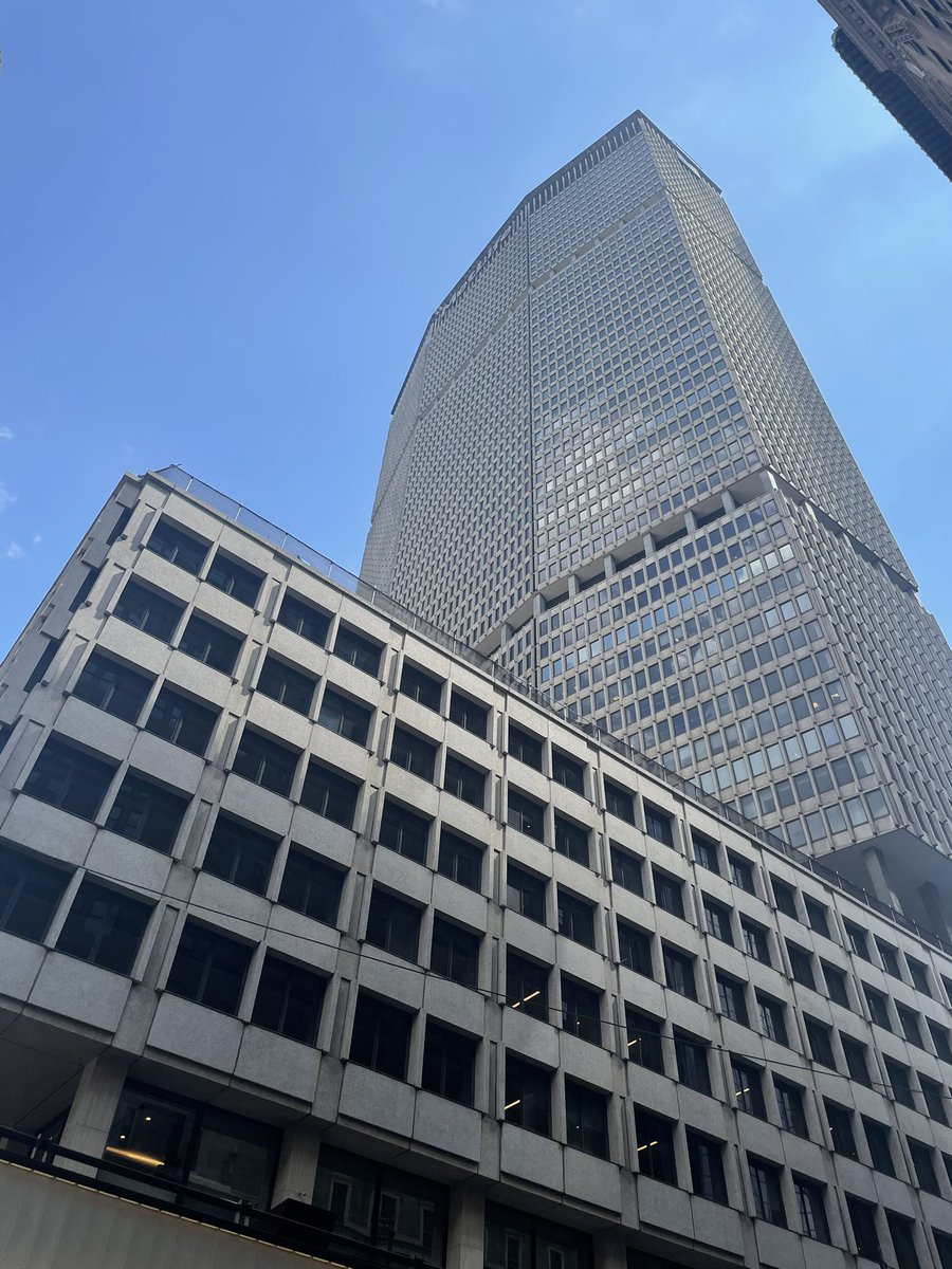 brooklynsalt's tweet photo. This is, and will always be, The Pan Am Building. #PanAm #panambuilding #betonbrut #brutalism #gropius https://t.co/SVkvcADavz