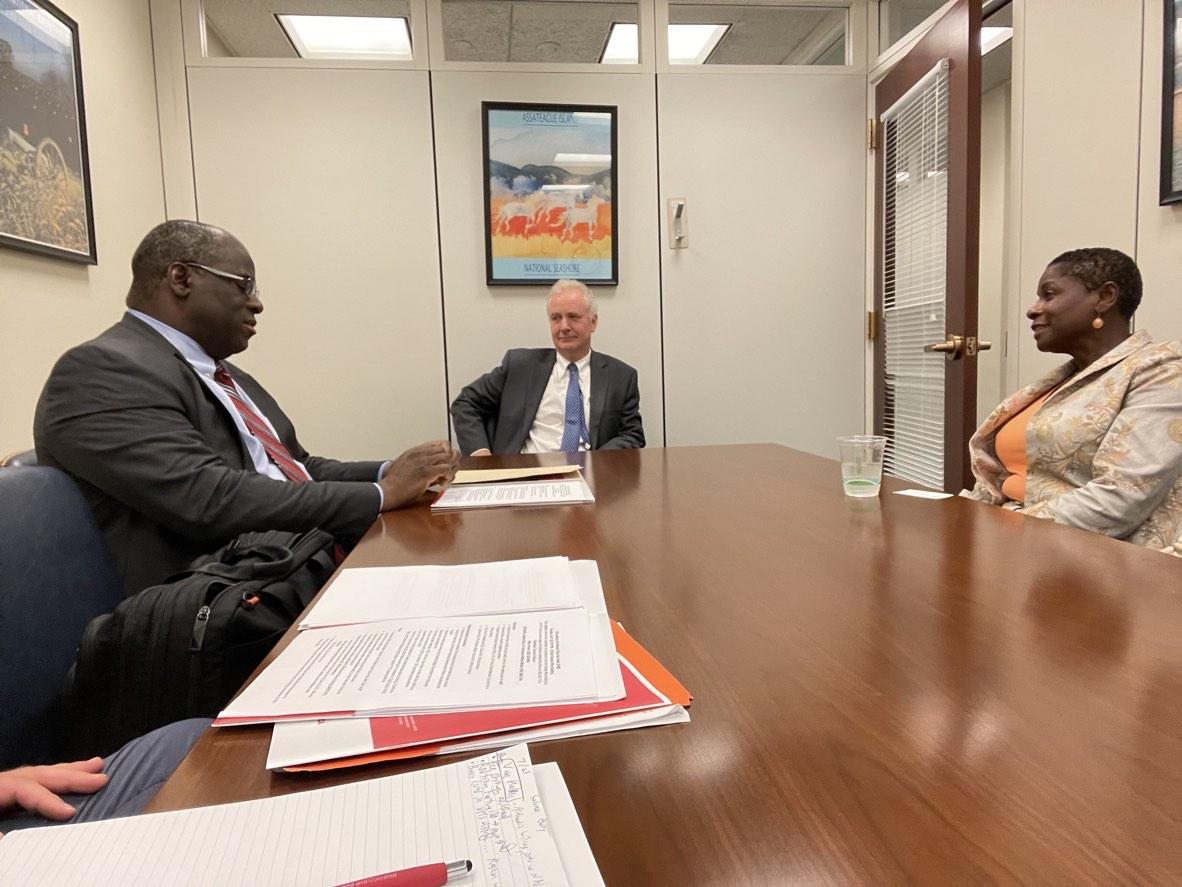 bdford95's tweet photo. This afternoon, @NGYFPresident of @Mission_Ready and I had the opportunity to meet with @ChrisVanHollen to share @strongnationUSA’s #FourPartPlan and discuss how investments in kids strengthens our nation. Thank you for your time, Senator! https://t.co/cIftCHRBO8 https://t.co/i6K1rDvxgQ
