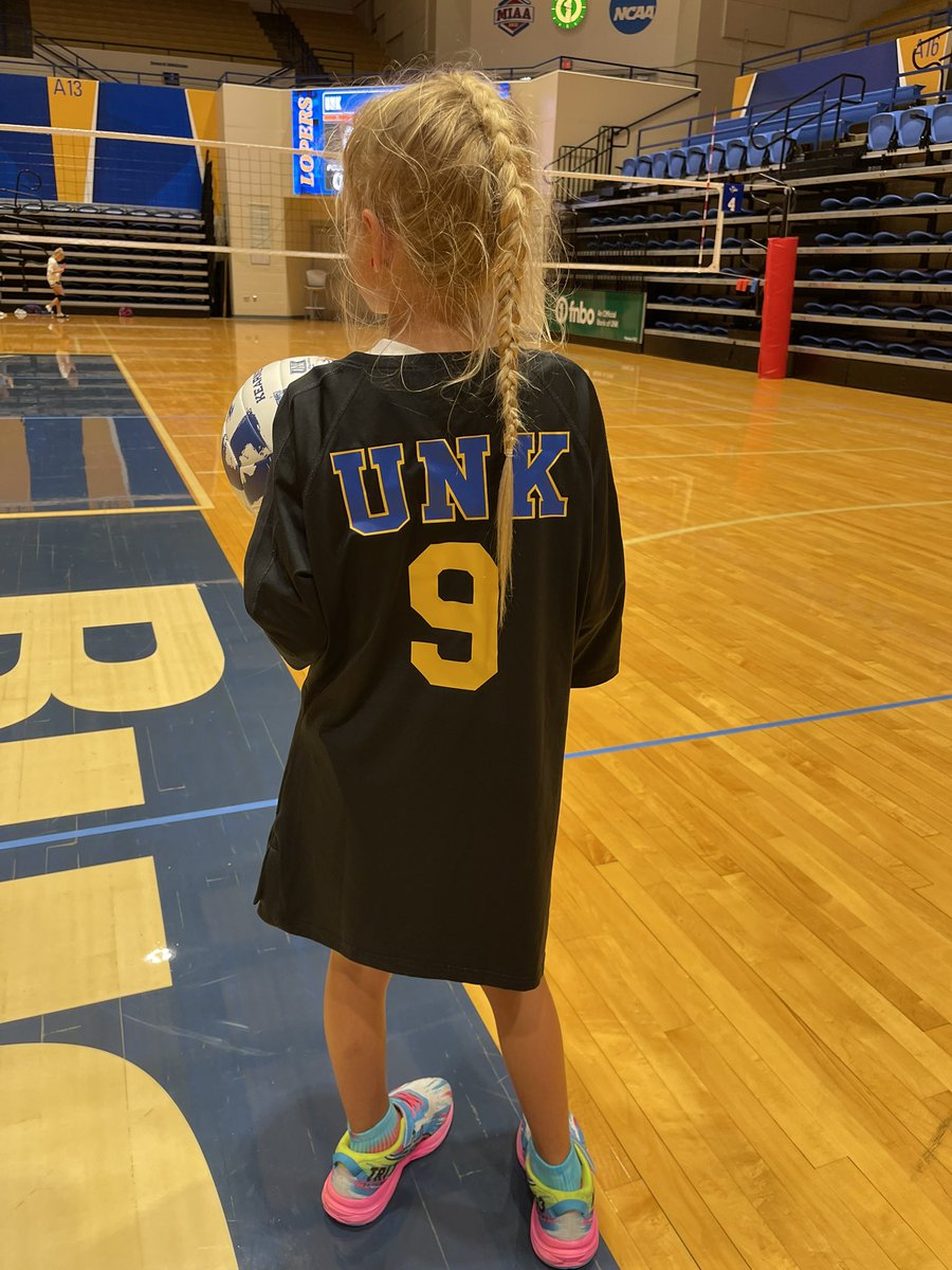 UNKvolleyball's tweet photo. Volleykidz✅
Had an awesome two days of Volleykidz Camp! We had 116 Little Lopers in our gym learning from and playing with some Loper volleyball players!
Last camp coming up, Team Camp number three! Go Lopers!🤘🏼
#futurelopers #rockyourrole #campseason https://t.co/UFouRvydHw