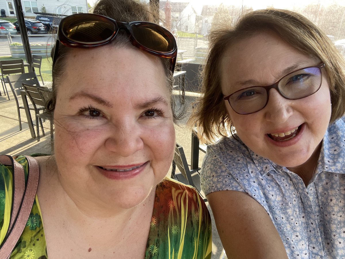 CArgendeli's tweet photo. We are back together - briefly!  Love ya ⁦@VolGirl2012⁩! https://t.co/DGtxmpYcbu