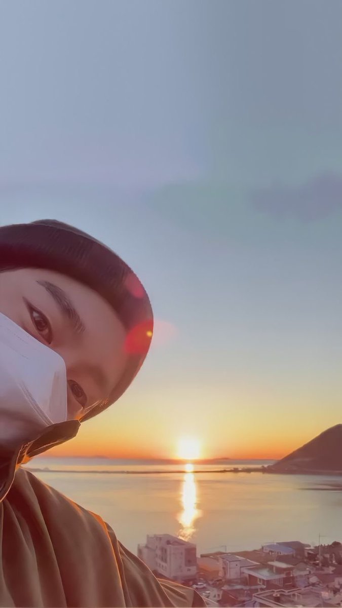 ahgahrin's tweet photo. i just found out that pepi has a twitter 🤡 my eyes &amp; mind literally kennot belief 😭 jinyoung-ah!!! i’ve been watching yumi’s cells 2 🥺 보고싶어써! https://t.co/9STlPfzMZ6