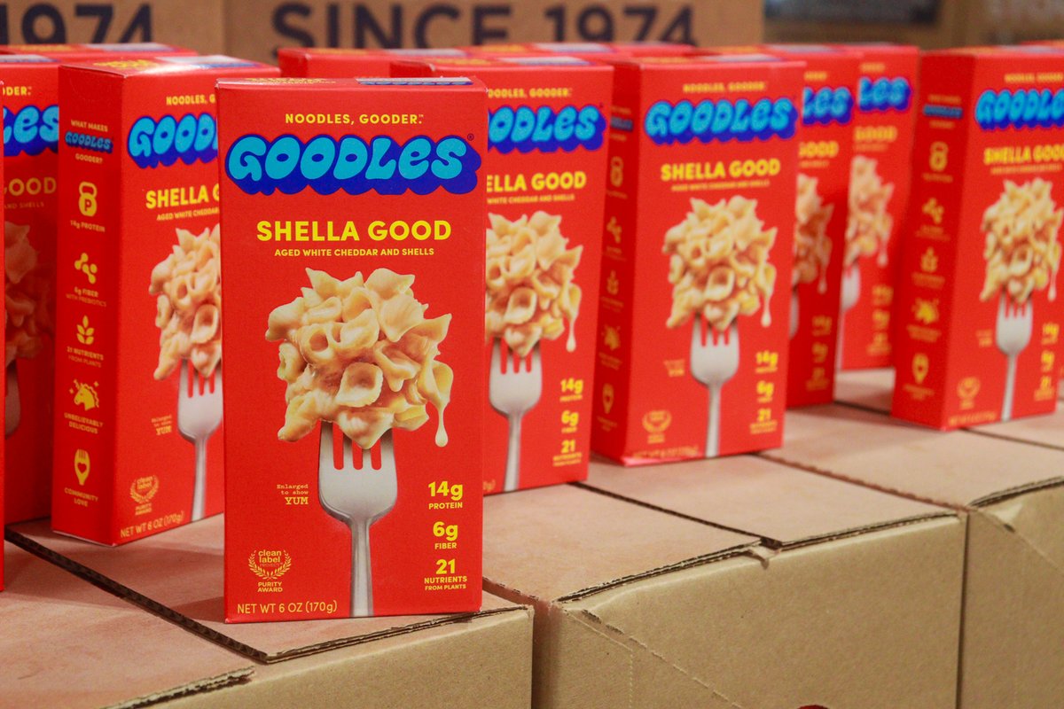 hungertaskforce's tweet photo. Hunger Task Force is grateful to @AllGoodles, @Khris22m of the Milwaukee @Bucks & the Middleton Family Foundation for this awesome donation of “Shella Good” mac & cheese! #yum
#fooddonation #thankyou #khrismiddleton #goodles https://t.co/ahPJUItzu1