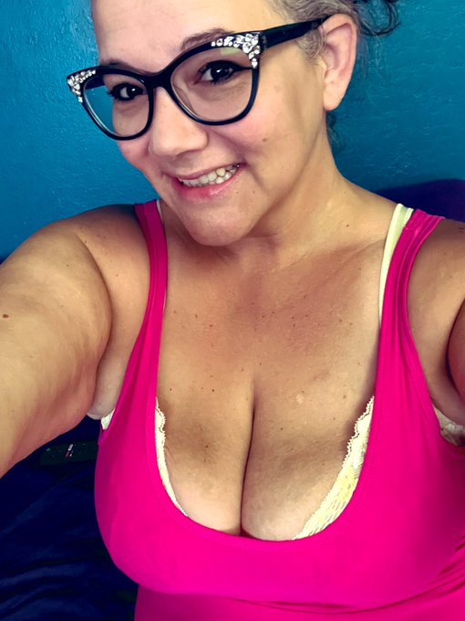 Super worked up! Who&rsquo;s gonna help me with a release? Promise to double your pleasure as well 😈☺️ https://t