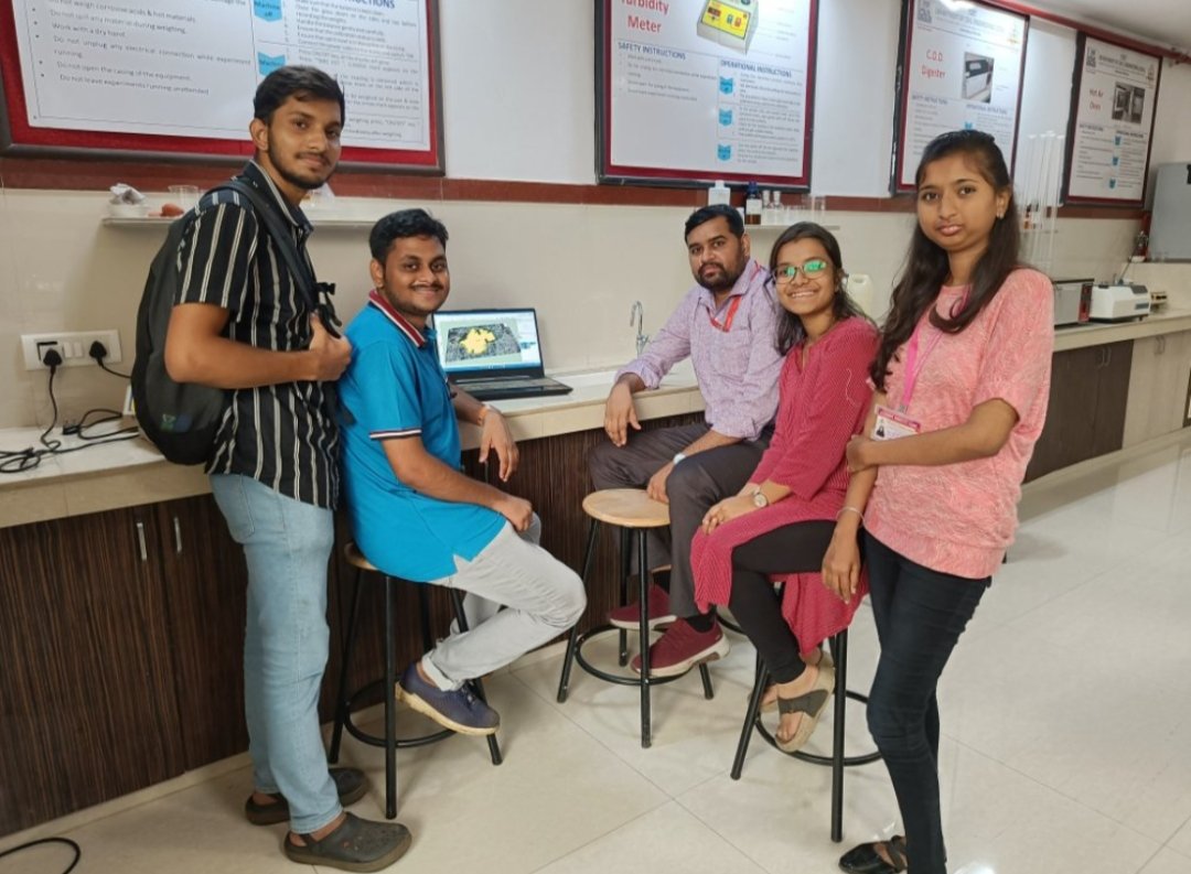 Snehal2601's tweet photo. AICTE internship Day-7 (20/07/2022)

To succeed in your mission, you must have single-minded devotion to your goal
Under the guidance of Nodal
officer Dr. Lochan Jolly.
The first step towards the beautification.

#missionamritsarovar https://t.co/PfDNS22rm7