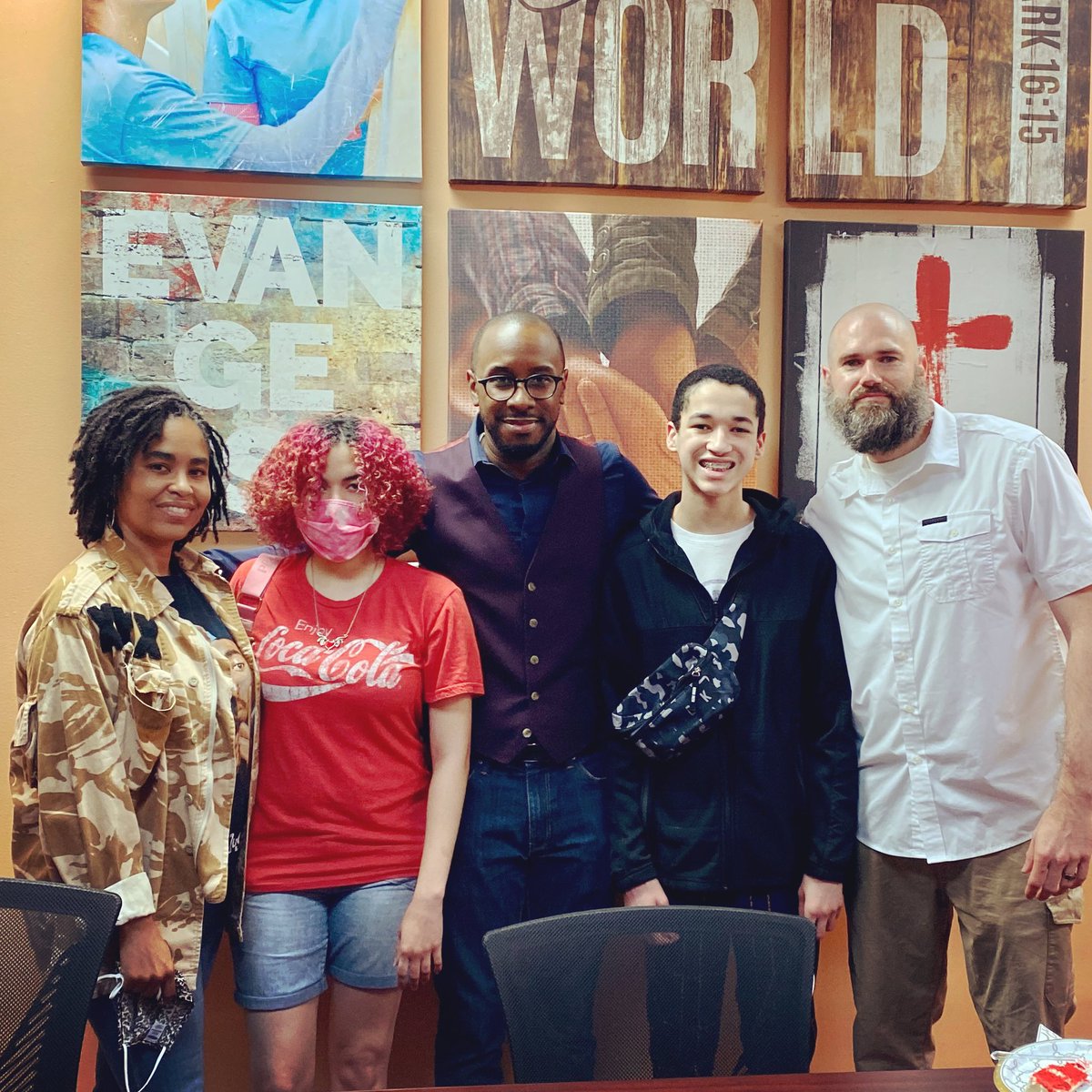 ReflectionsBK_'s tweet photo. Great having our online partner, @iancle1 and the entire Cunningham family travel all the way from Cleveland, OH to be with us for worship this past weekend. We look forward to seeing them again soon.
#ReflectionsChurchBK
#OnlineMinistry
#eMember https://t.co/AC5Z5j2XIV